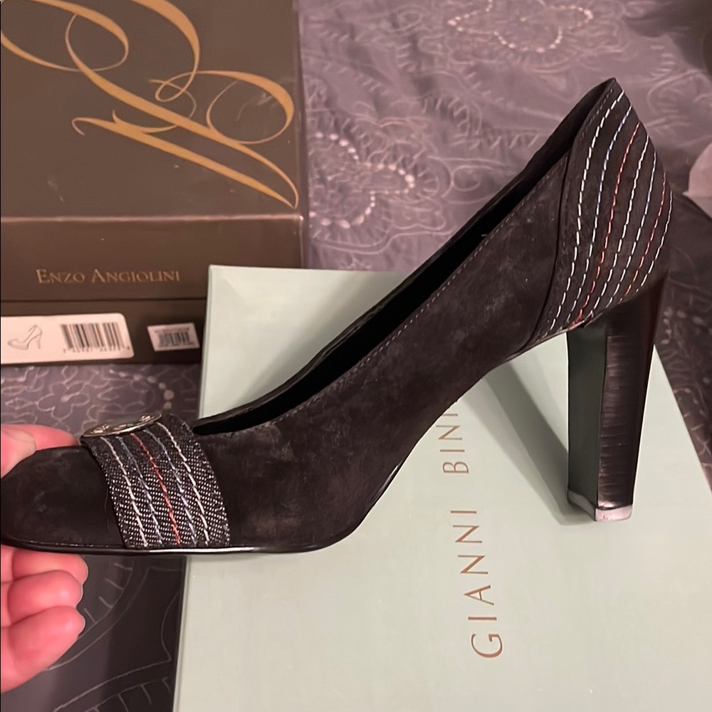 Gianni Bini Black denim suede Heels colored stitching silver button 7 new pumps